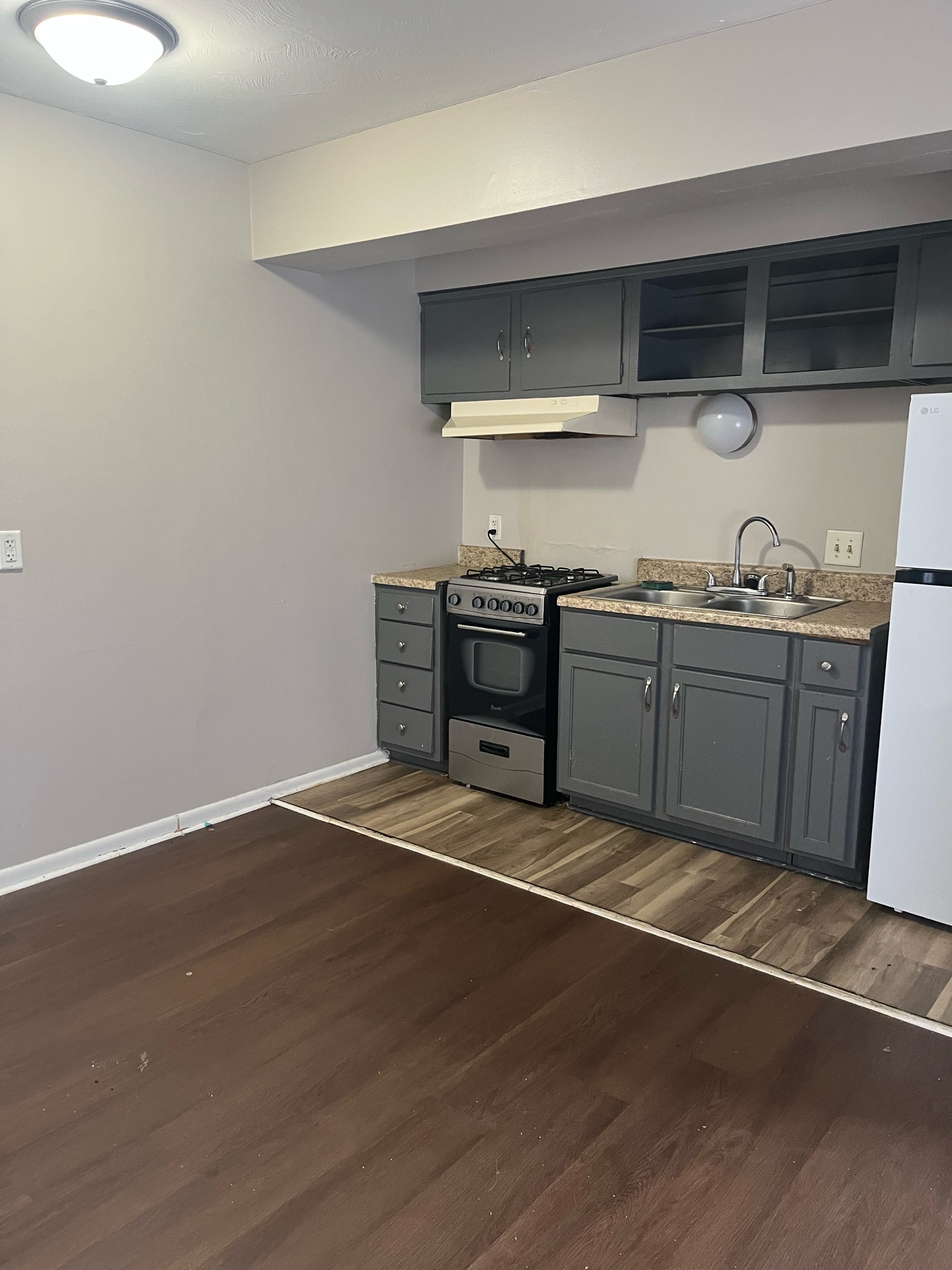 4524 Lafayette Avenue - 10